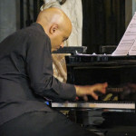 Stewart Goodyear on piano Stewart Goodyear on piano