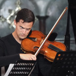 Stephen Upshaw on viola Stephen Upshaw on viola