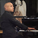 Stewart Goodyear on piano Stewart Goodyear on piano