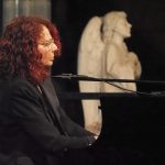 Joanna MacGregor CBE Joanna MacGregor playing piano