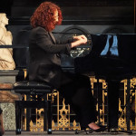 Joanna MacGregor CBE Joanna MacGregor playing piano